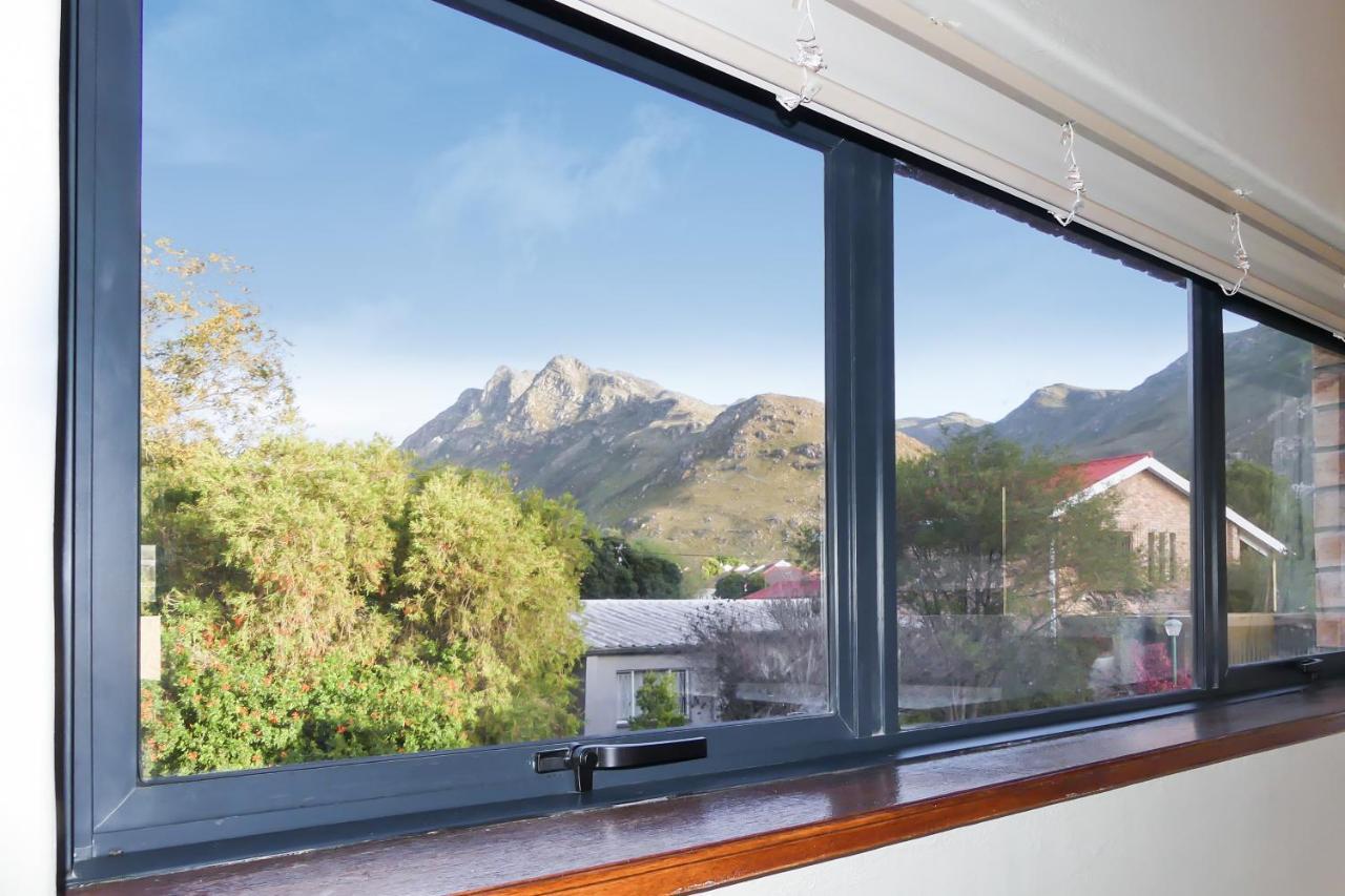 Shalom Self Catering Hotel Kleinmond ภายนอก รูปภาพ