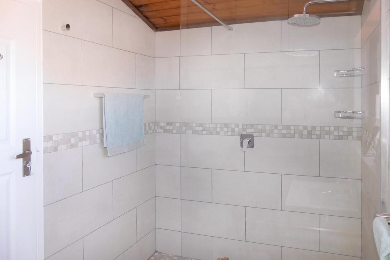 Shalom Self Catering Hotel Kleinmond ภายนอก รูปภาพ