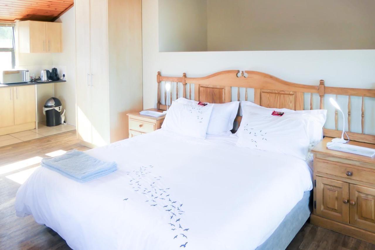 Shalom Self Catering Hotel Kleinmond ภายนอก รูปภาพ