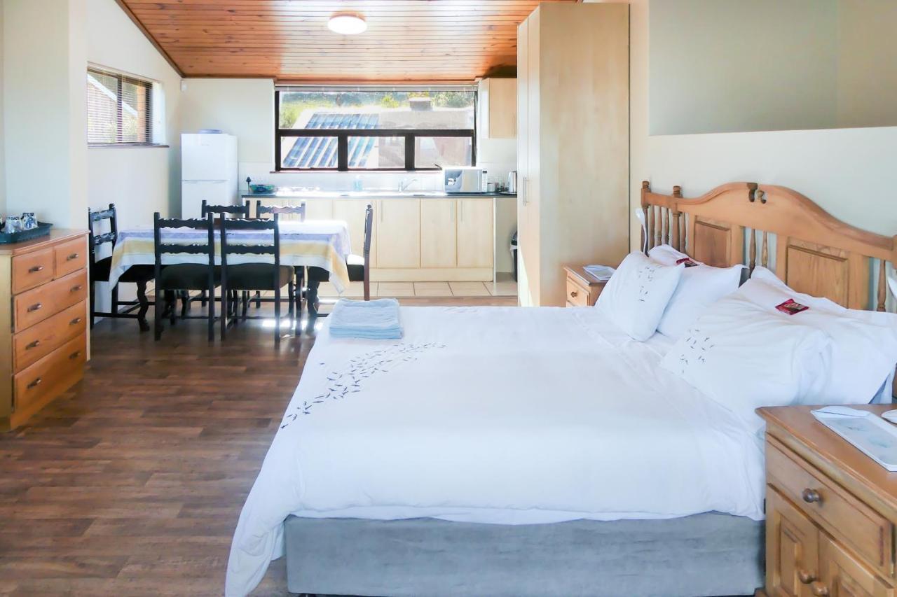 Shalom Self Catering Hotel Kleinmond ภายนอก รูปภาพ
