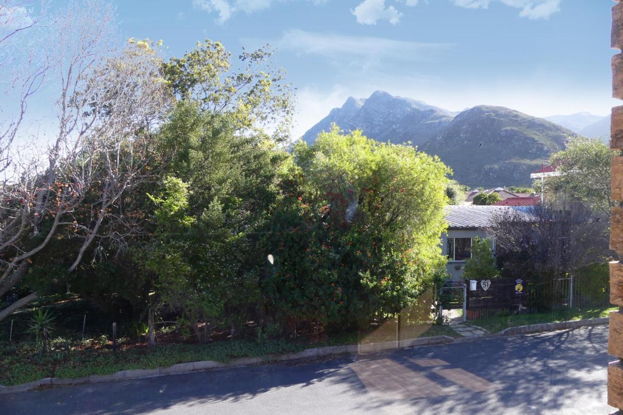 Shalom Self Catering Hotel Kleinmond ภายนอก รูปภาพ